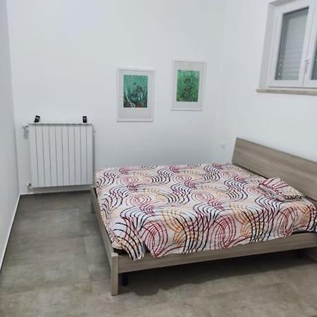 Appartamento Sul Mare Con Parcheggio Privato โมโนโปลี ภายนอก รูปภาพ